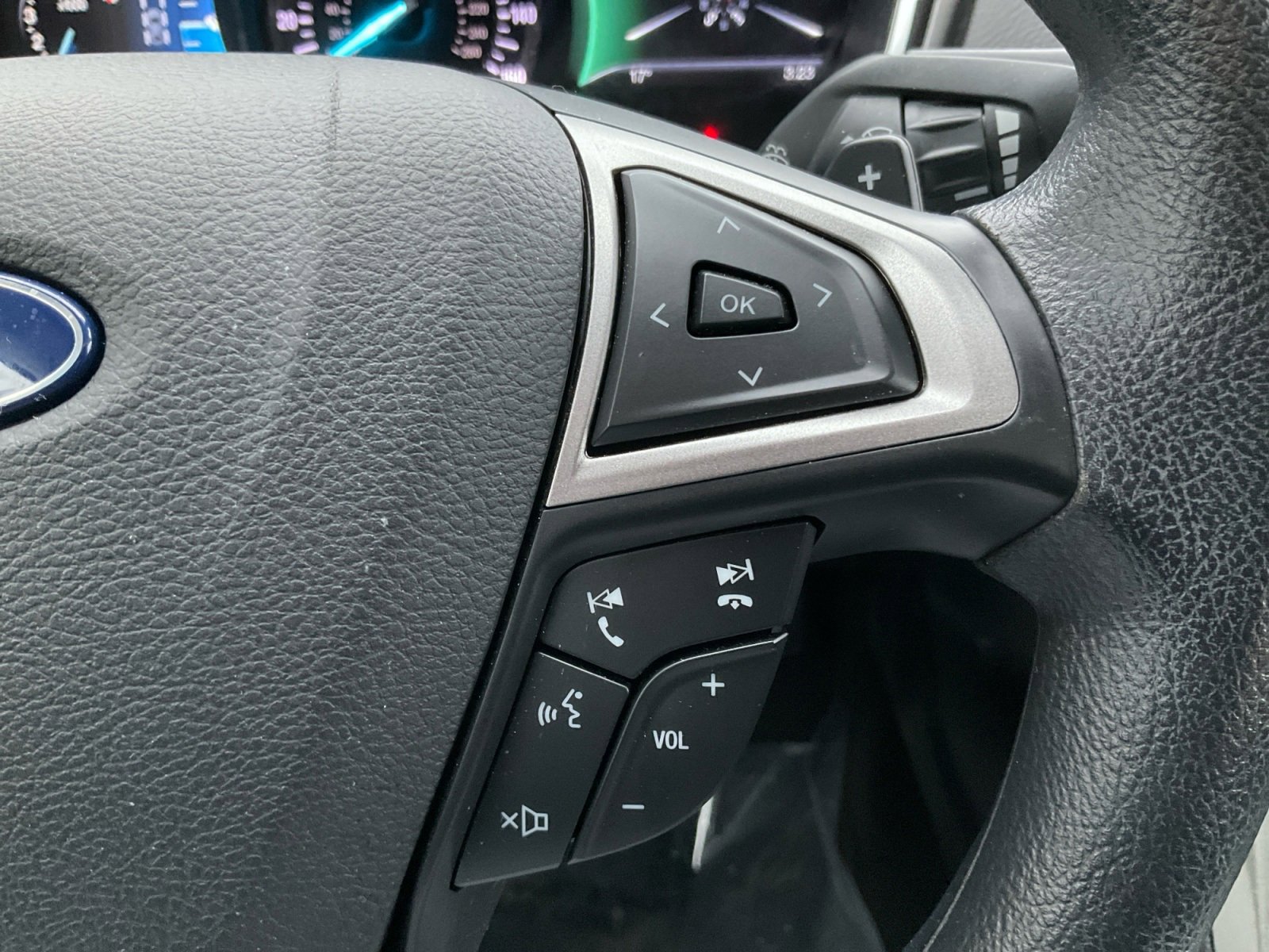 Used 2019 Ford Fusion SE image 30