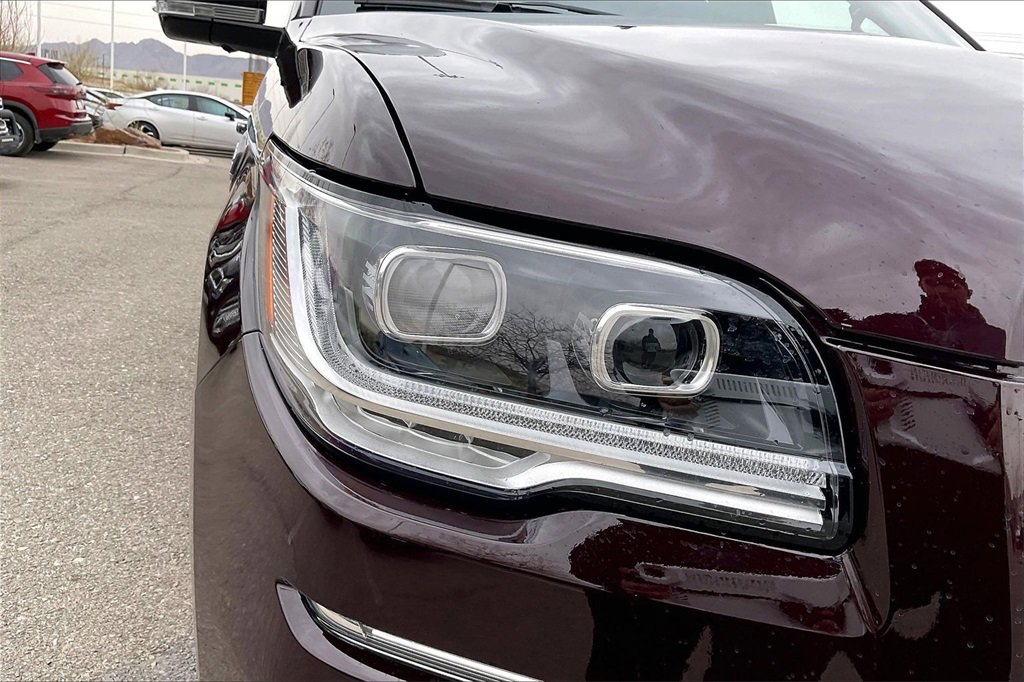 Used 2023 Lincoln Navigator Reserve image 28