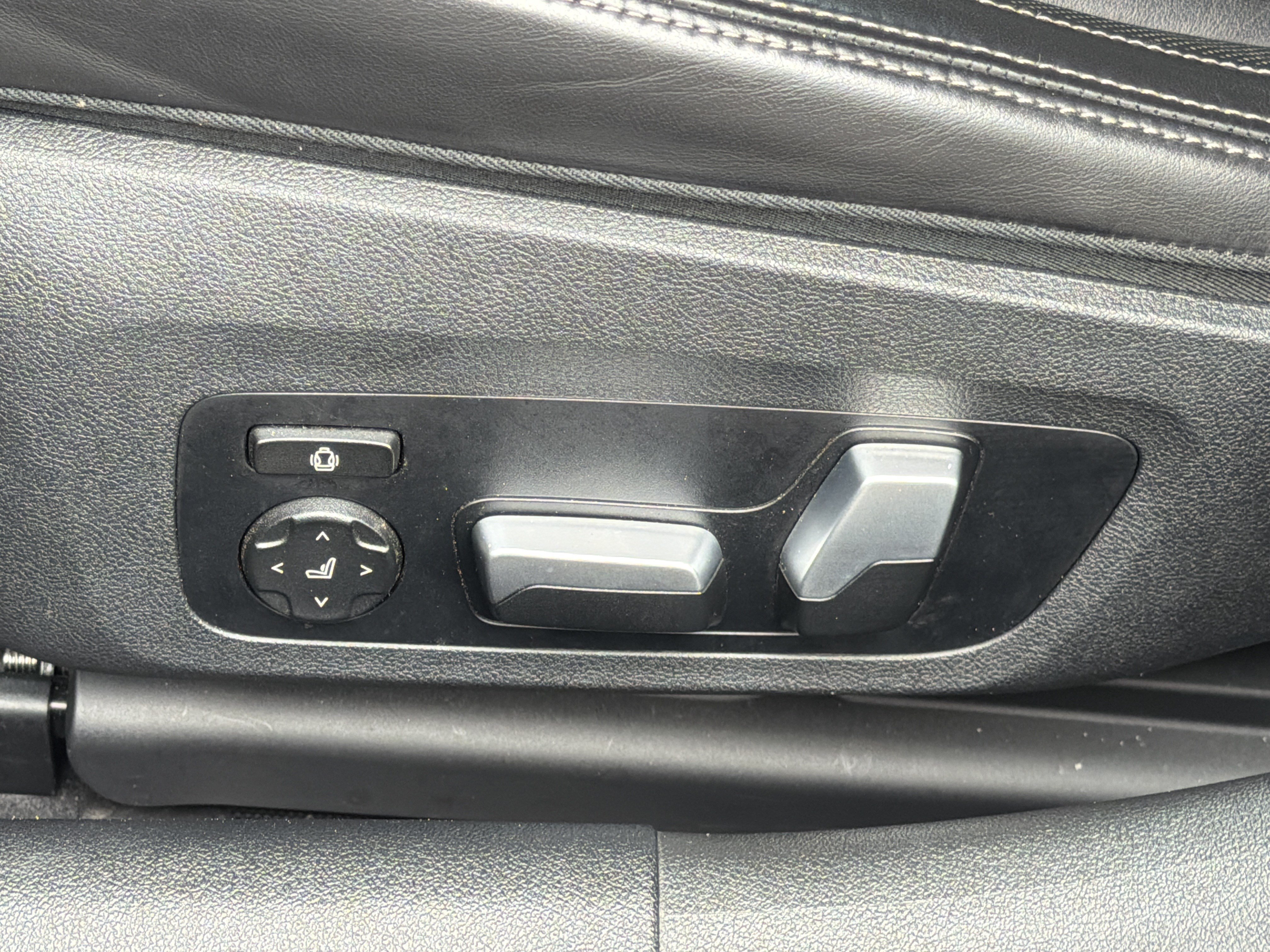 Used 2022 BMW 840i Gran Coupe RWD image 18