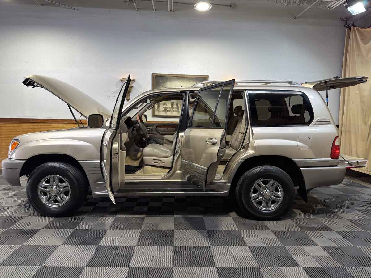 Used 2000 Lexus LX 470 4WD image 12
