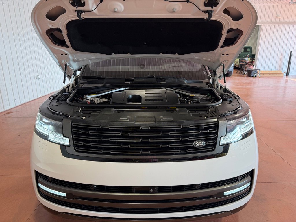 Used 2022 Land Rover Range Rover SE image 40