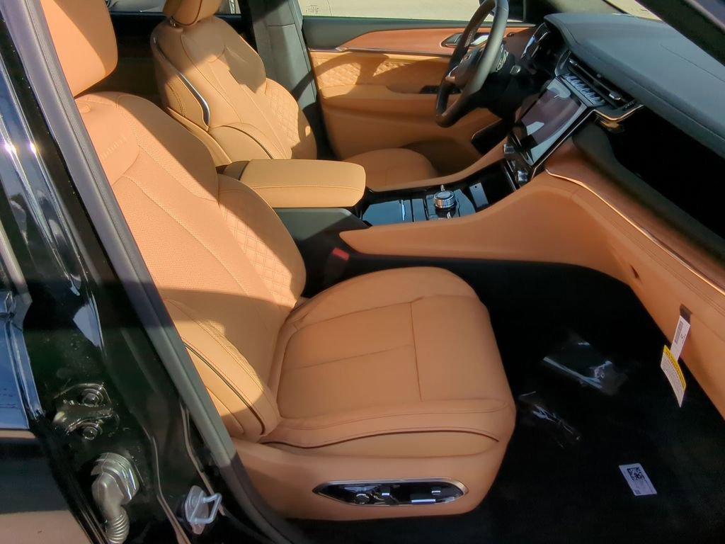 New 2025 Jeep Grand Cherokee L Summit image 17