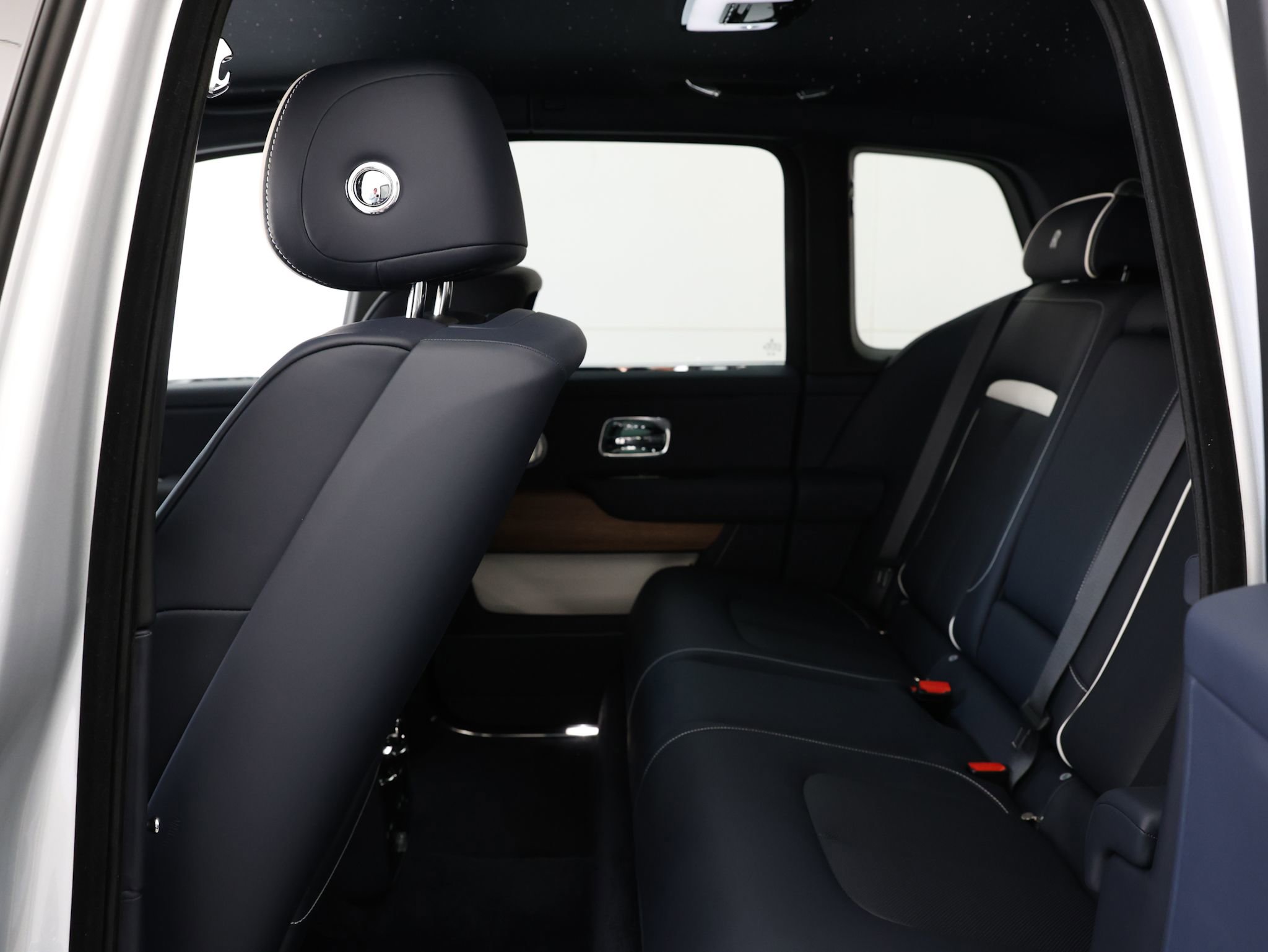 New 2026 Rolls-Royce Cullinan image 16