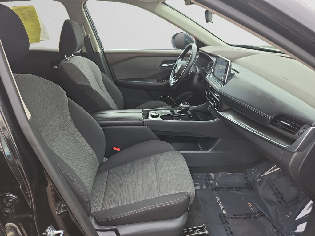 Used 2023 Nissan Rogue SV AWD/4WD image 16