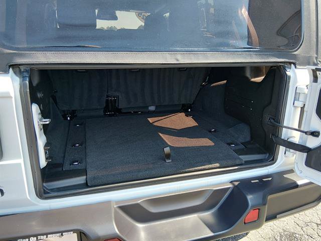 Certified 2025 Jeep Wrangler Unlimited Sahara AWD/4WD image 9