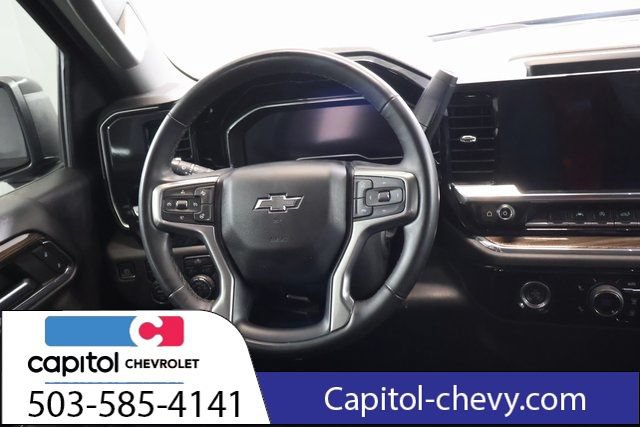 Used 2024 Chevrolet Silverado 1500 RST AWD/4WD image 15