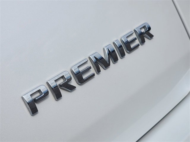 Used 2023 Chevrolet Traverse Premier image 12