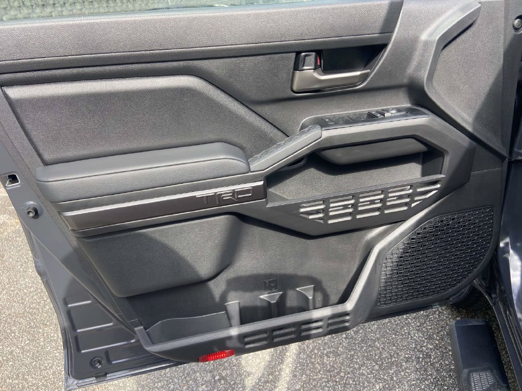 Used 2025 Toyota Tacoma TRD Sport RWD image 10