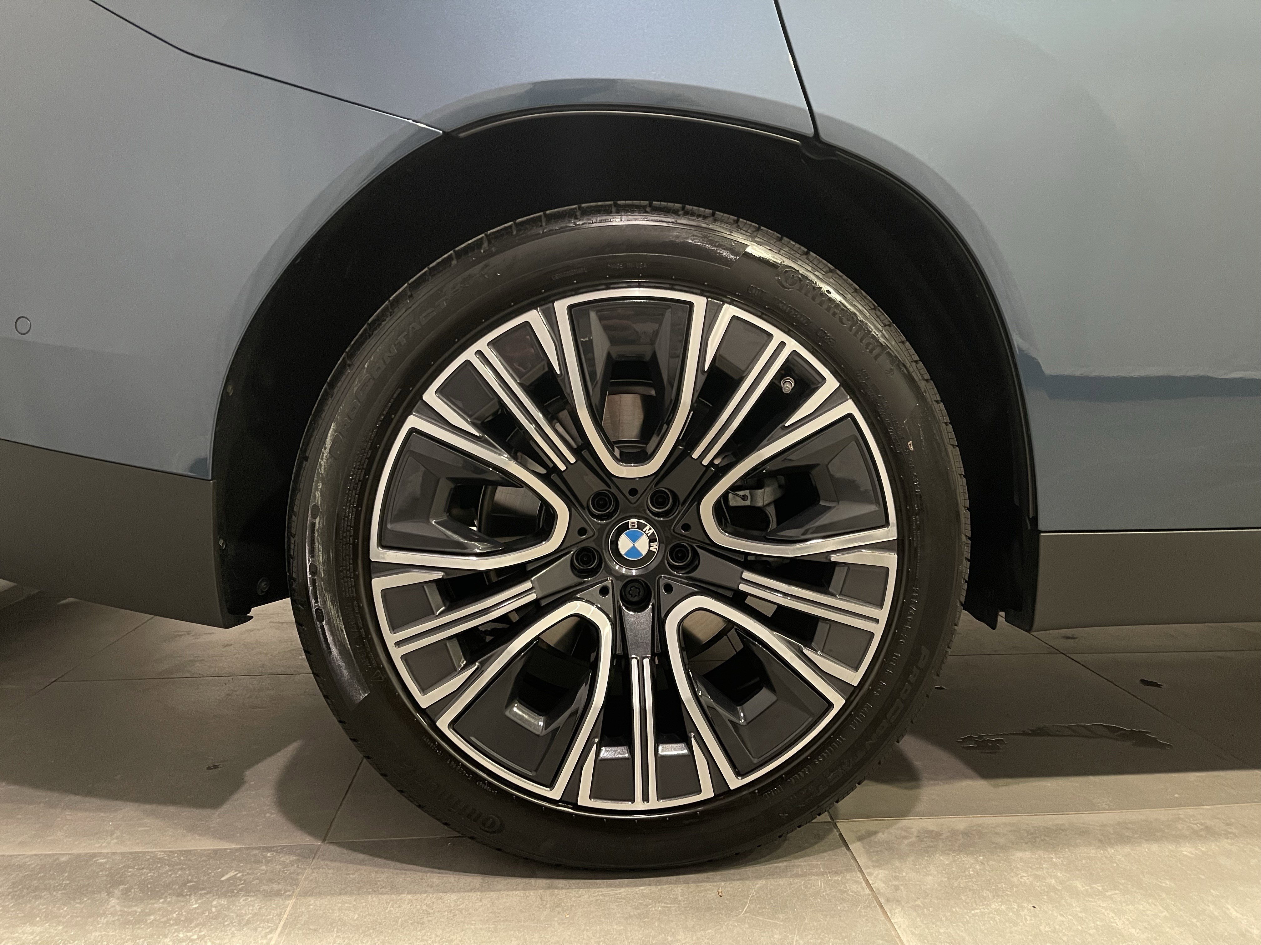 Certified 2025 BMW X3 xDrive30i w/ Convenience Package image 9