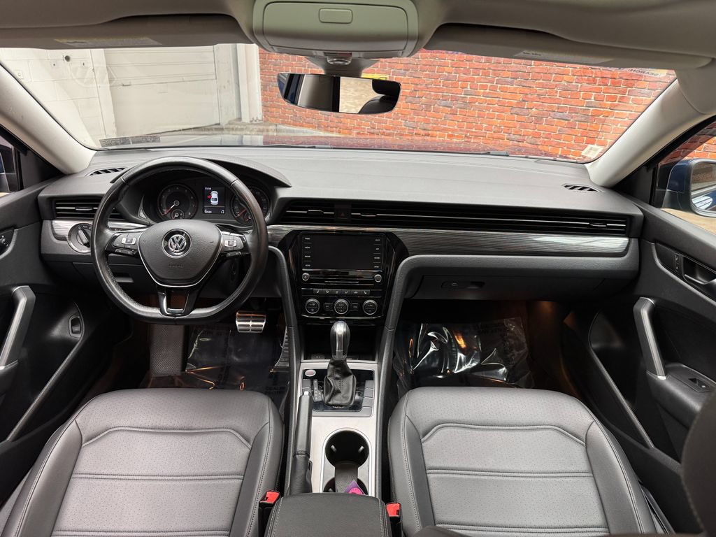 Used 2020 Volkswagen Passat 2.0T R-Line FWD image 14