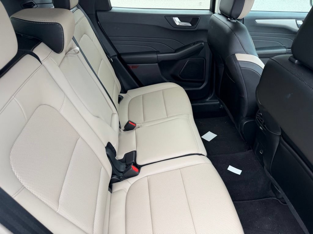 Used 2022 Ford Escape SEL FWD image 19
