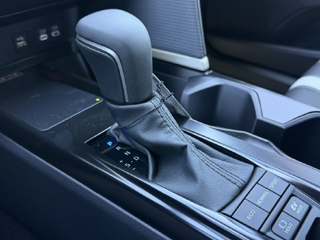 New 2026 Toyota Camry SE FWD image 17