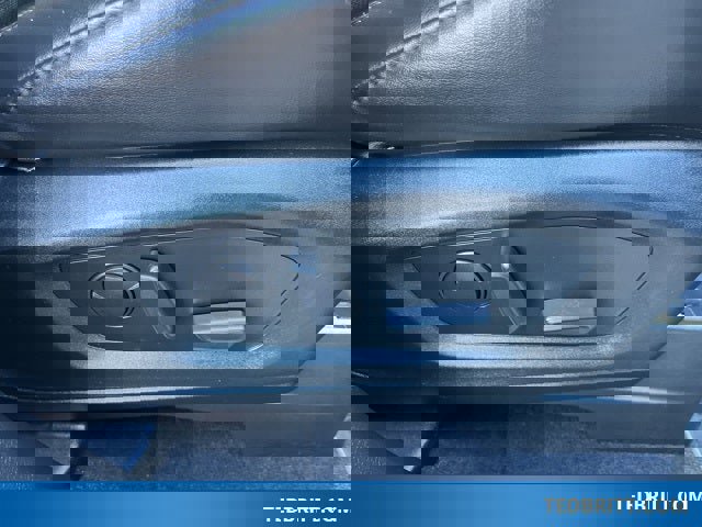 Used 2022 Ford Explorer Platinum w/ Equipment Group 601A image 22