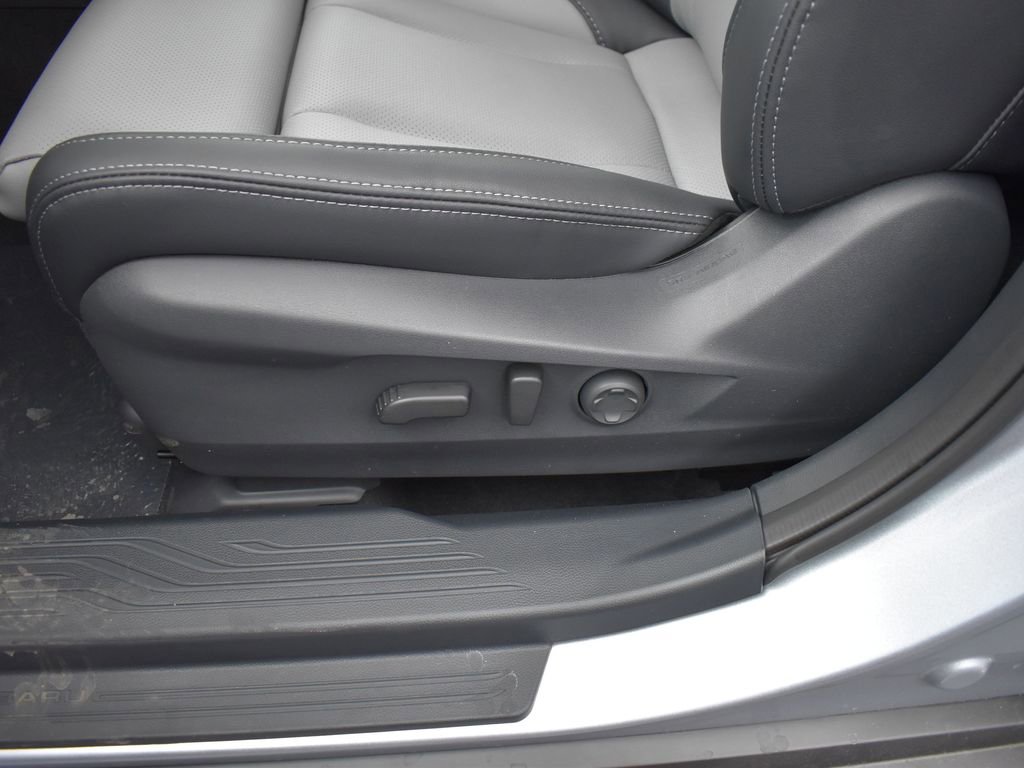 New 2025 Subaru Outback Limited image 12