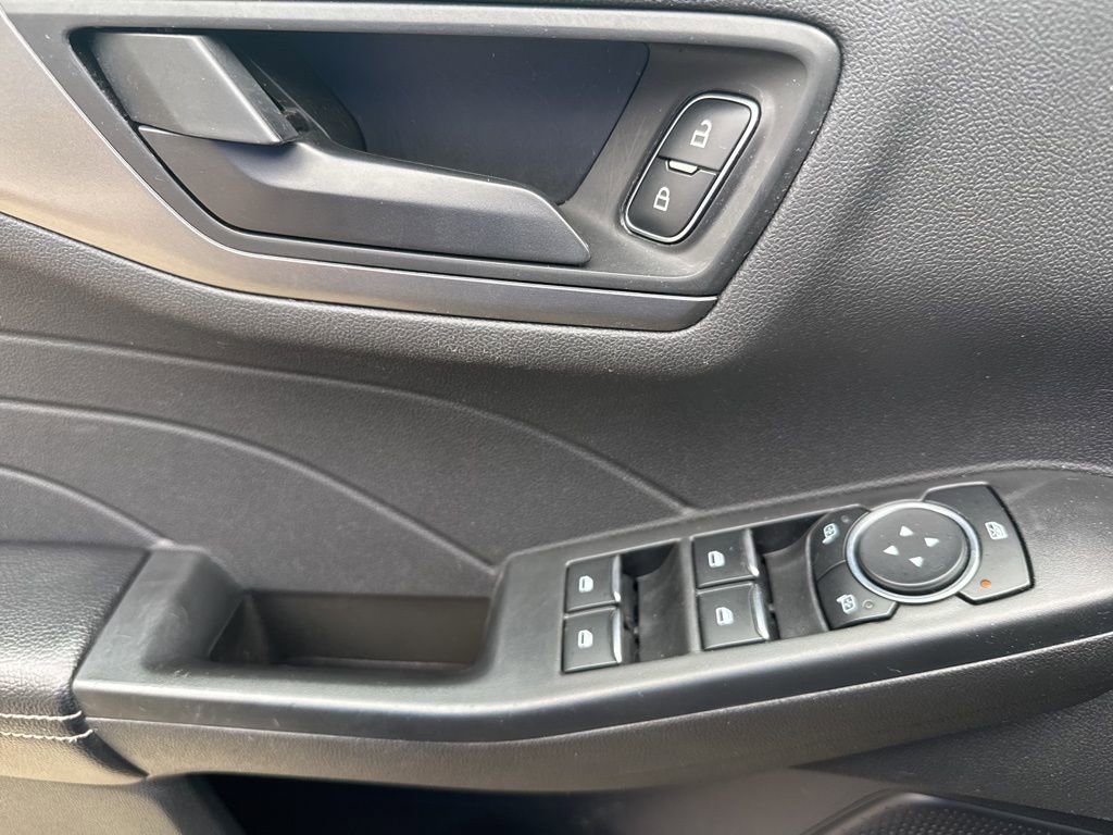 Used 2023 Ford Escape Active AWD/4WD image 9