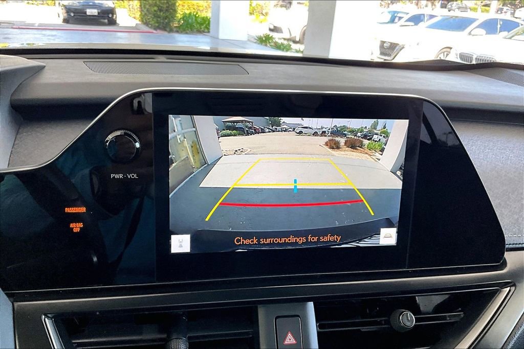 Used 2024 Lexus UX 250h FWD image 14