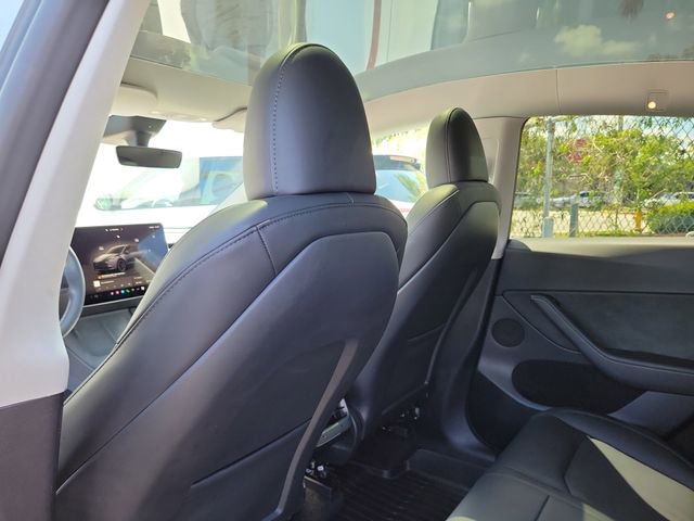 Used 2023 Tesla Model Y Performance AWD/4WD image 13