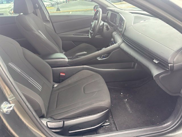 Used 2025 Hyundai Elantra Sport FWD image 24