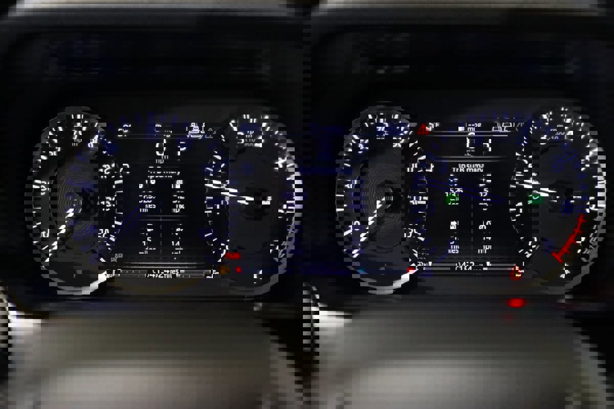 Used 2020 Land Rover Discovery Sport S image 36