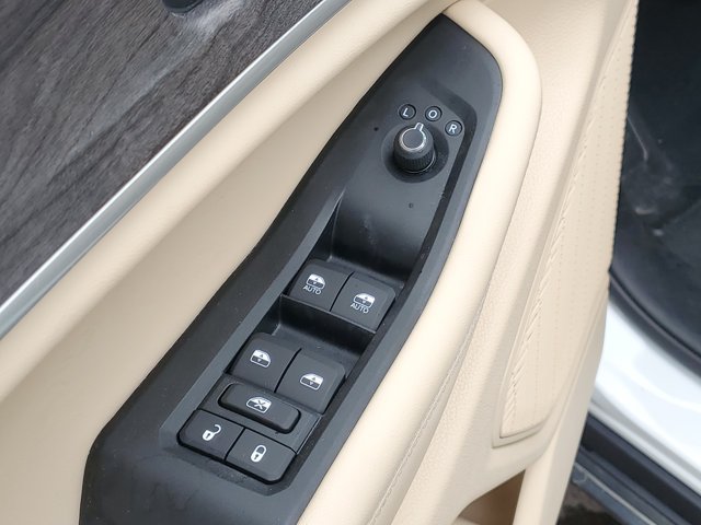 Used 2024 Jeep Grand Cherokee Limited AWD/4WD image 12