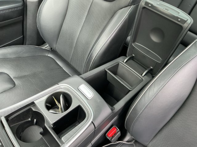 Certified 2022 Hyundai Santa Fe Limited FWD image 27