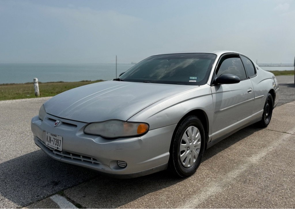 Used 2001 Chevrolet Monte Carlo LS image 1