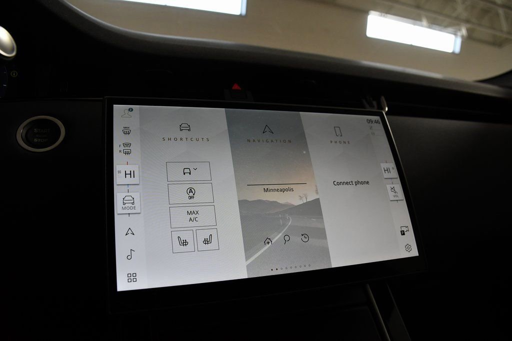 Used 2026 Land Rover Range Rover Evoque S image 31