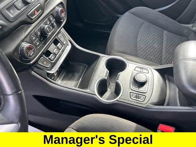 Used 2020 GMC Terrain SLE w/ Driver Convenience Package AWD/4WD image 28