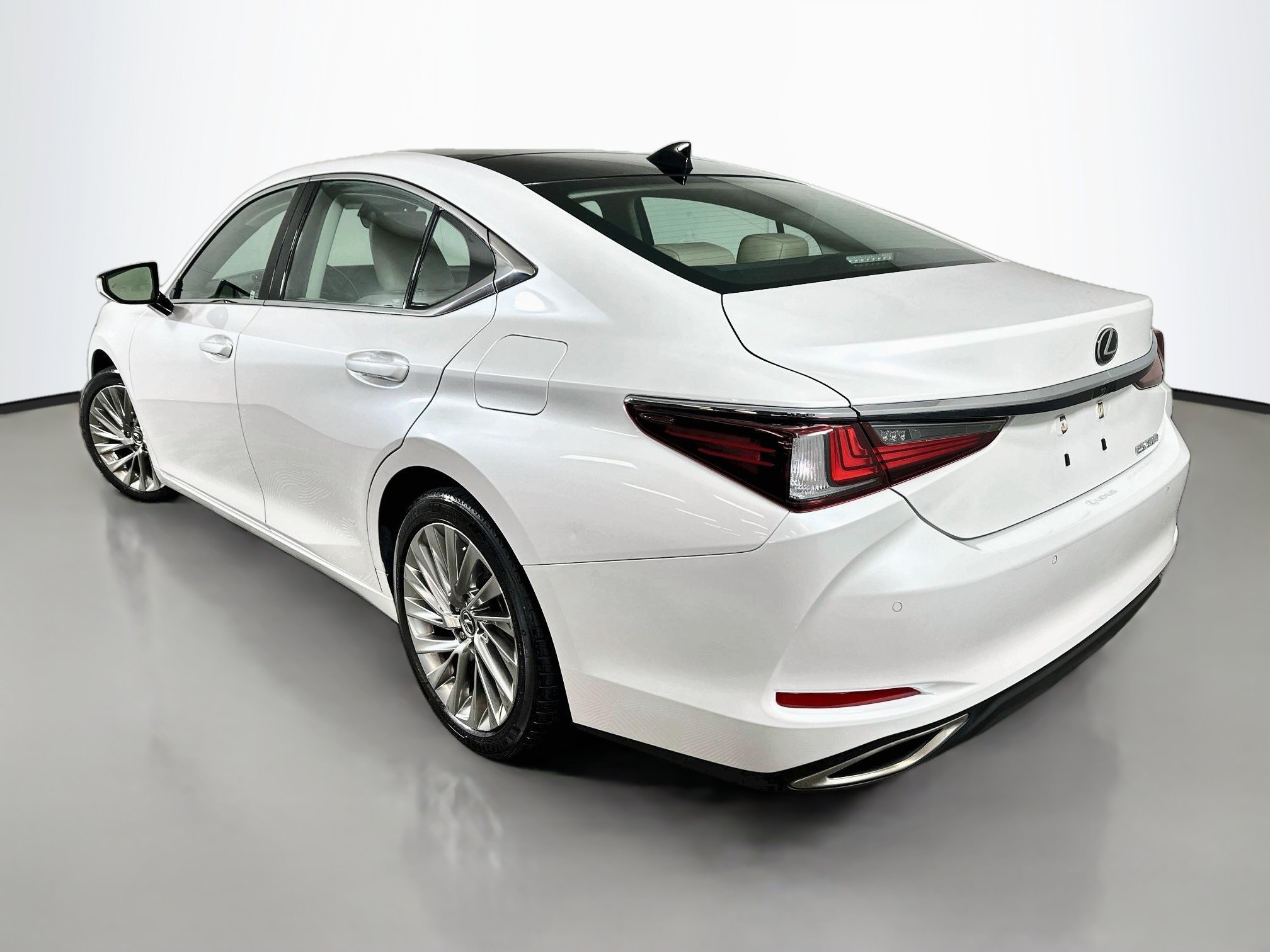 Used 2020 Lexus ES 350 w/ Accessory Package 2 FWD image 5