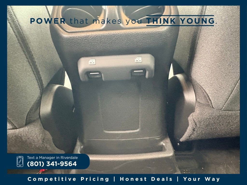 Used 2024 Jeep Wrangler Unlimited w/ LED Headlamp & Fog Lamp Group image 14