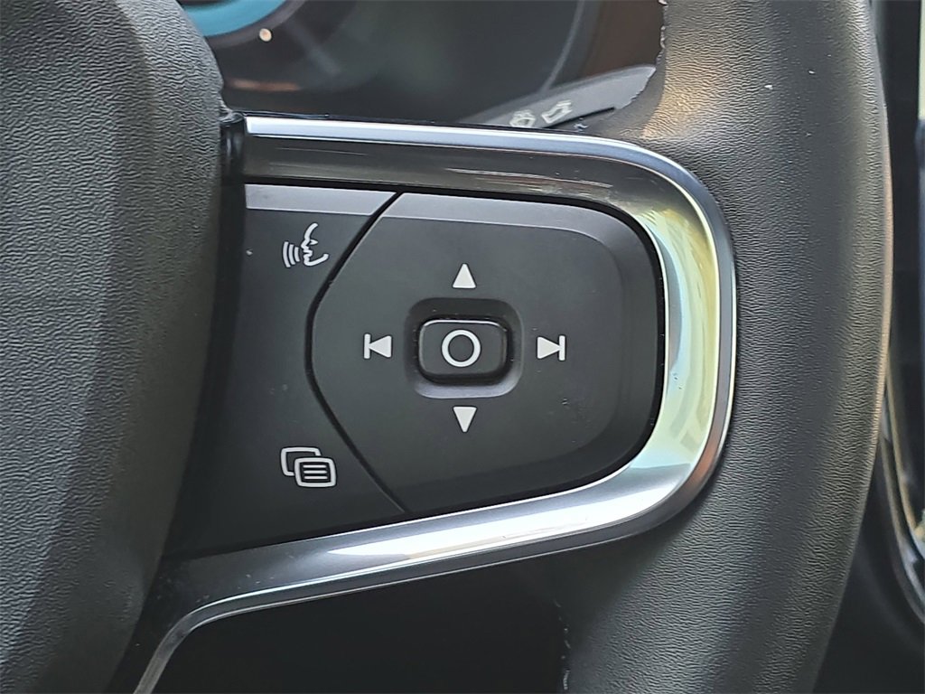 Used 2022 Volvo C40 P8 Recharge Ultimate image 18