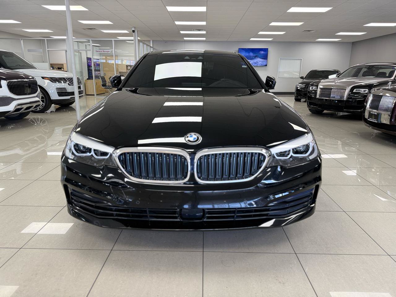 Used 2019 BMW 530e RWD image 4