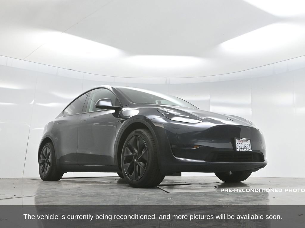 Used 2025 Tesla Model Y Long Range image 56