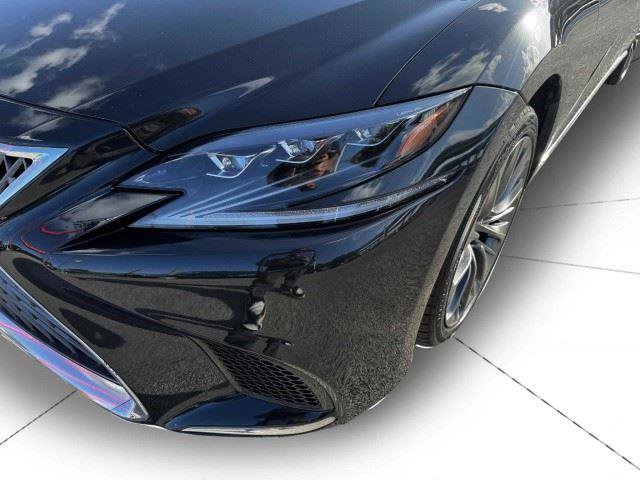 Used 2018 Lexus LS 500h w/ Luxury Package RWD image 10