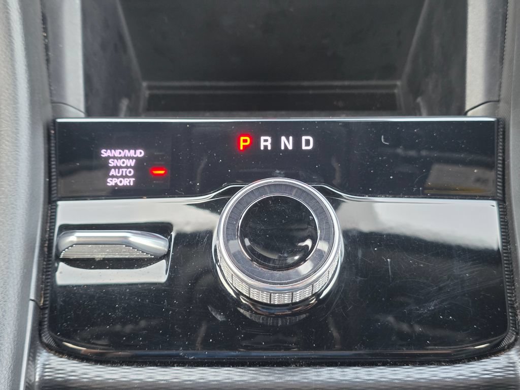 Used 2024 Jeep Grand Cherokee Limited AWD/4WD image 17