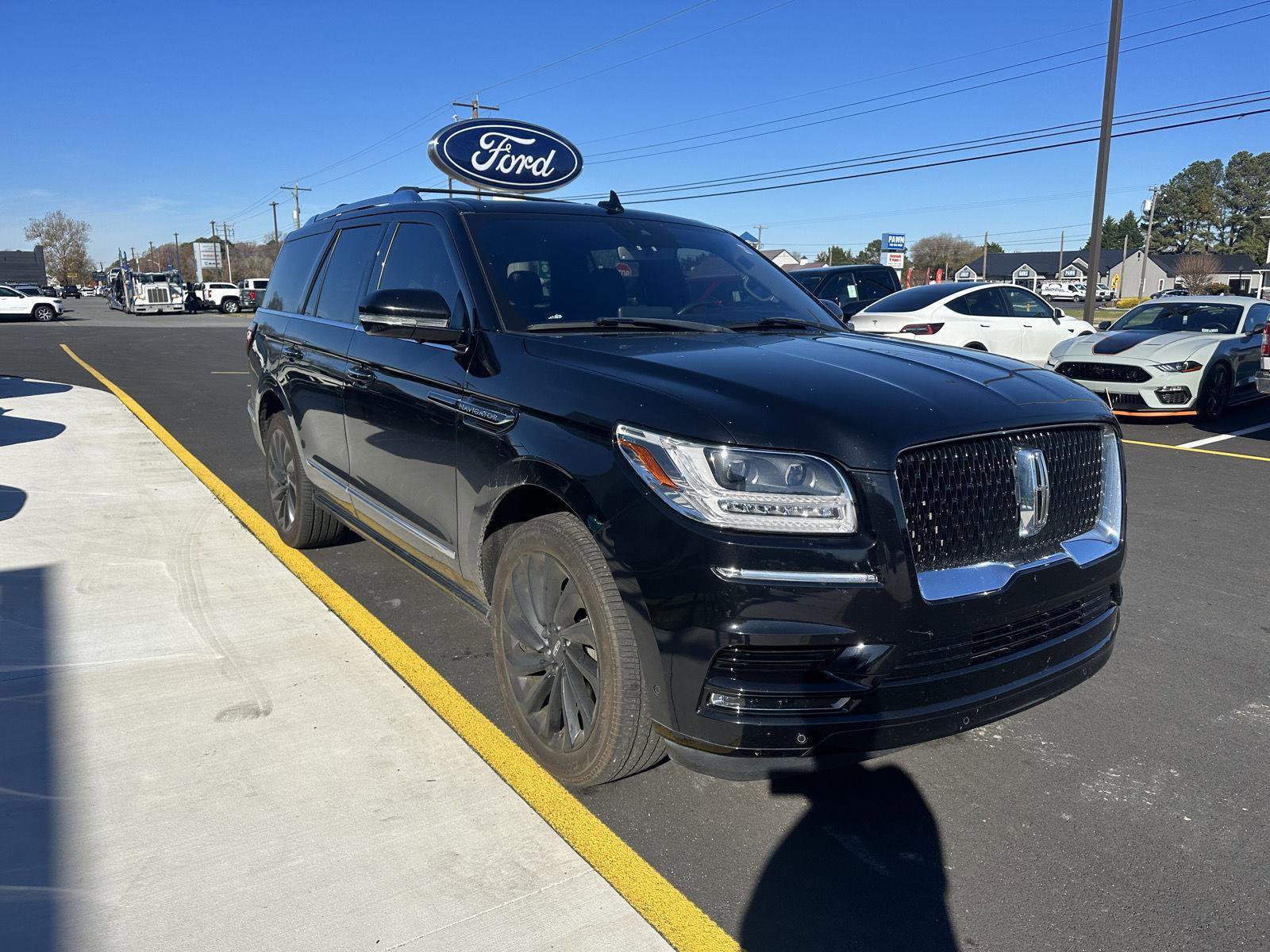 Used 2020 Lincoln Navigator Reserve w/ Equipment Group 208A Reserve image 3