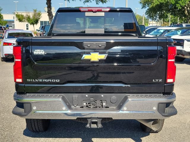 Certified 2025 Chevrolet Silverado 2500 LTZ w/ LTZ Convenience Package AWD/4WD image 17
