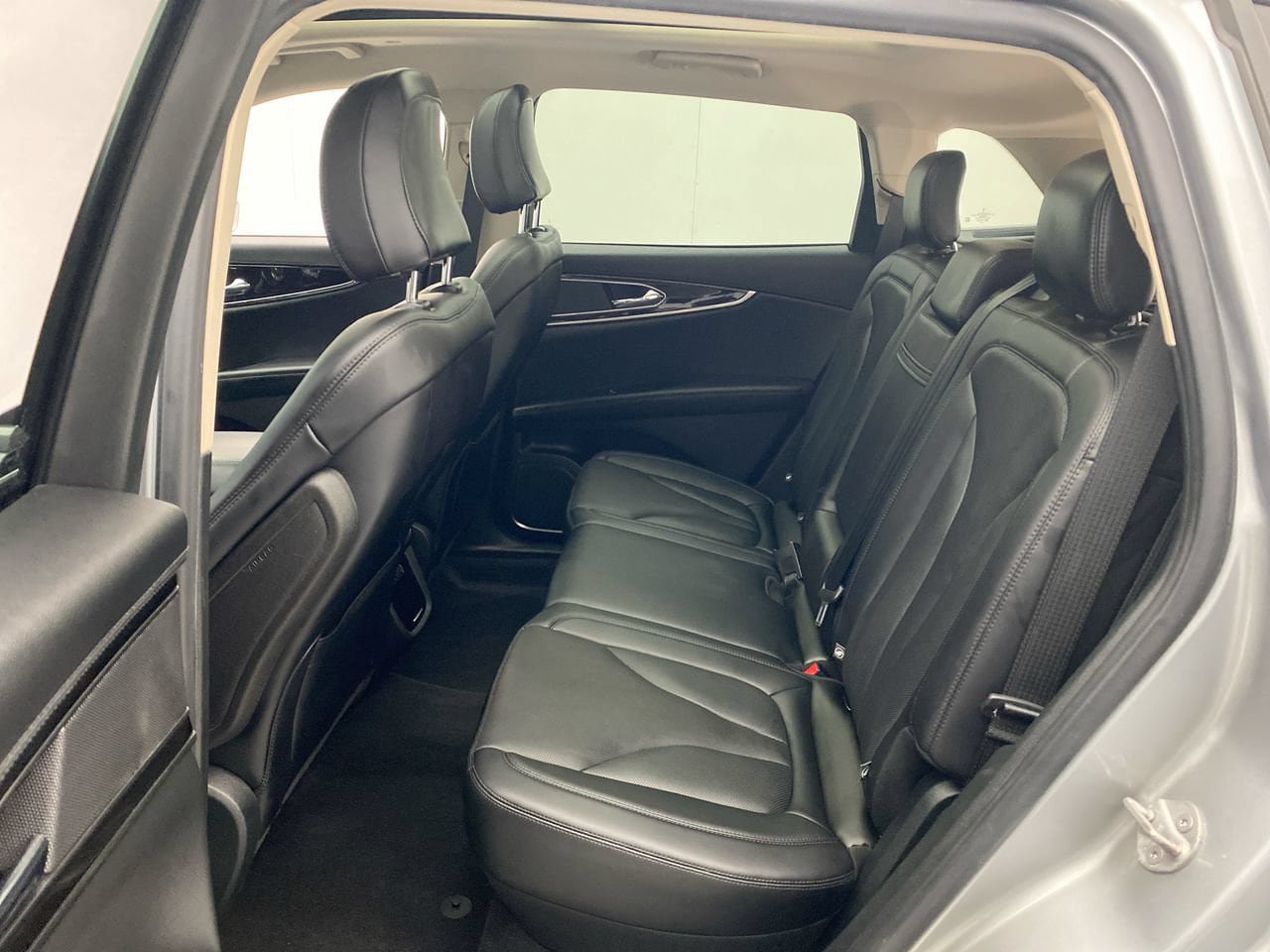 Used 2022 Lincoln Nautilus Reserve AWD/4WD image 24