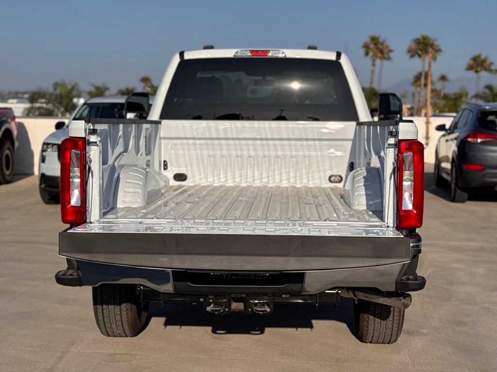 Used 2025 Ford F350 XLT AWD/4WD image 13