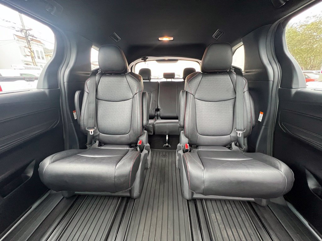 Certified 2025 Toyota Sienna XSE AWD/4WD image 16