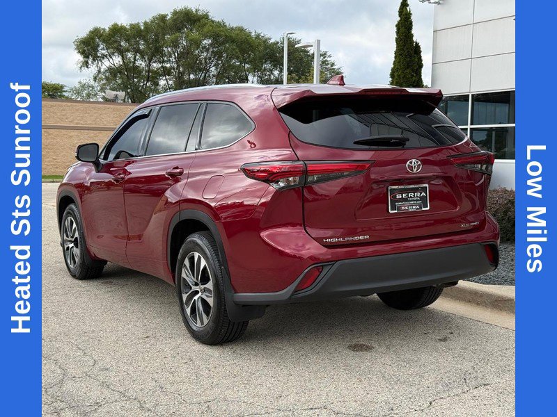 Used 2021 Toyota Highlander XLE AWD/4WD image 5