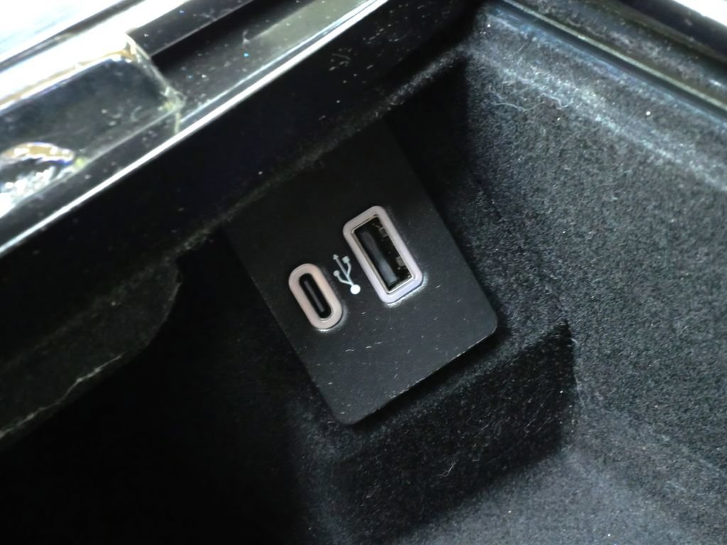 Used 2023 Lincoln Nautilus Reserve AWD/4WD image 25