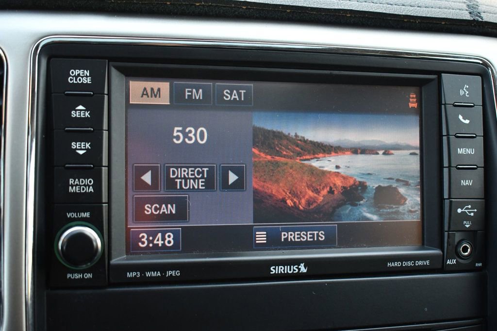 Used 2012 Jeep Grand Cherokee Overland image 39