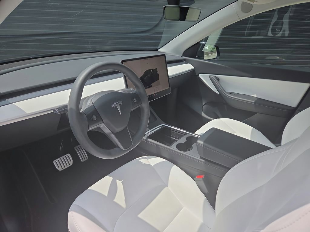 Used 2022 Tesla Model Y Performance AWD/4WD image 4