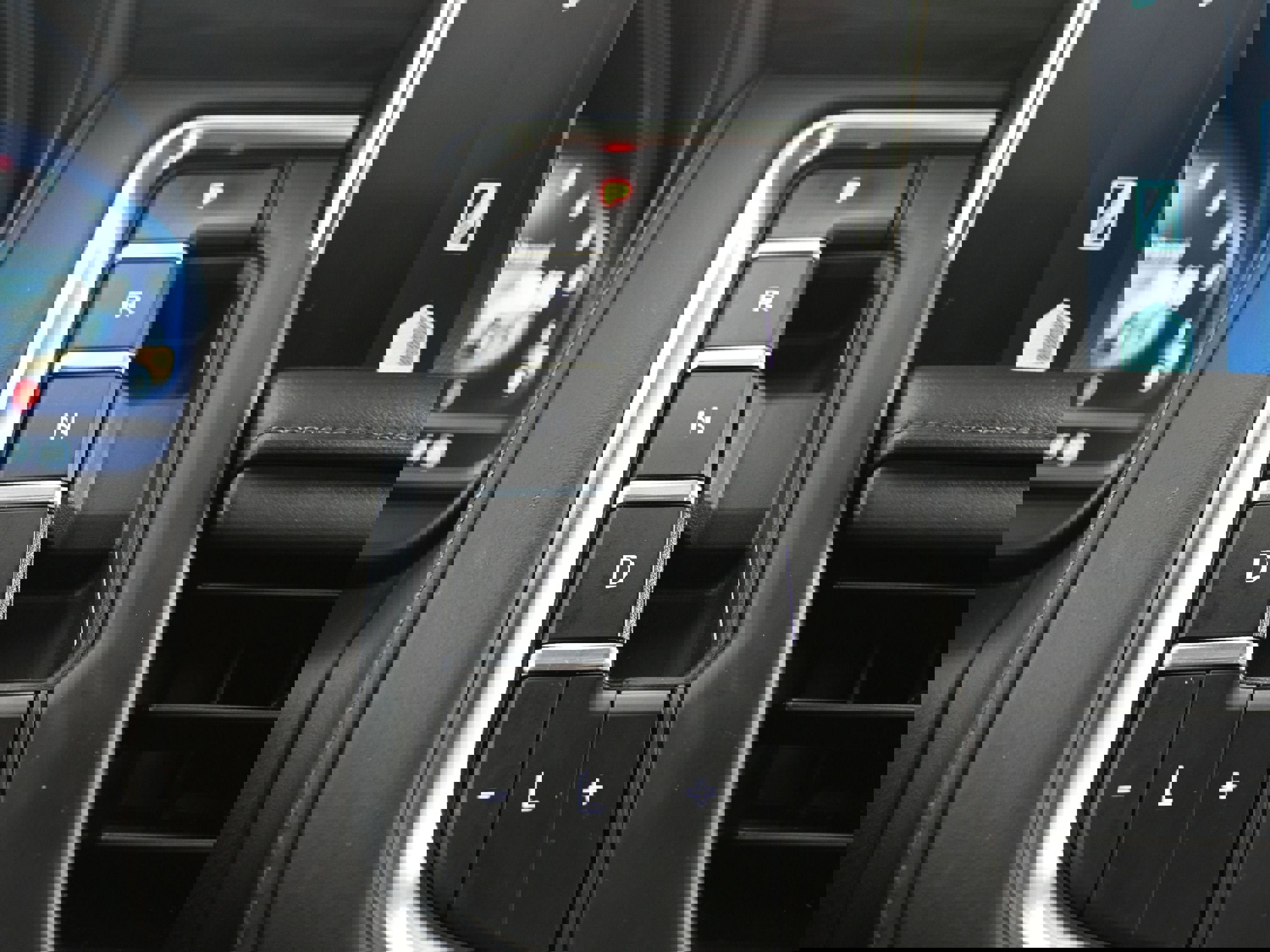 Used 2023 Chevrolet Tahoe Z71 w/ Luxury Package image 19