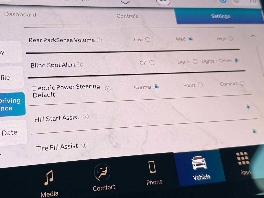 New 2025 Jeep Grand Cherokee L Limited w/ Black Appearance Package image 33