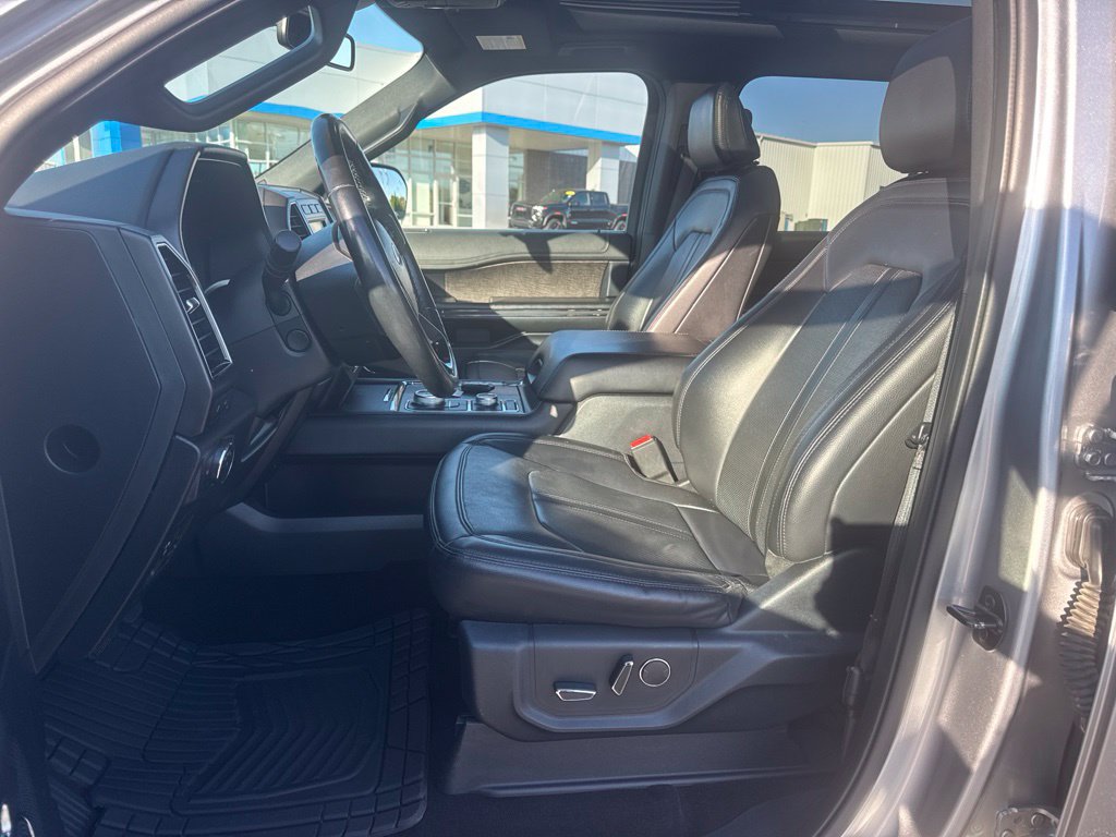 Used 2021 Ford Expedition Limited AWD/4WD image 18