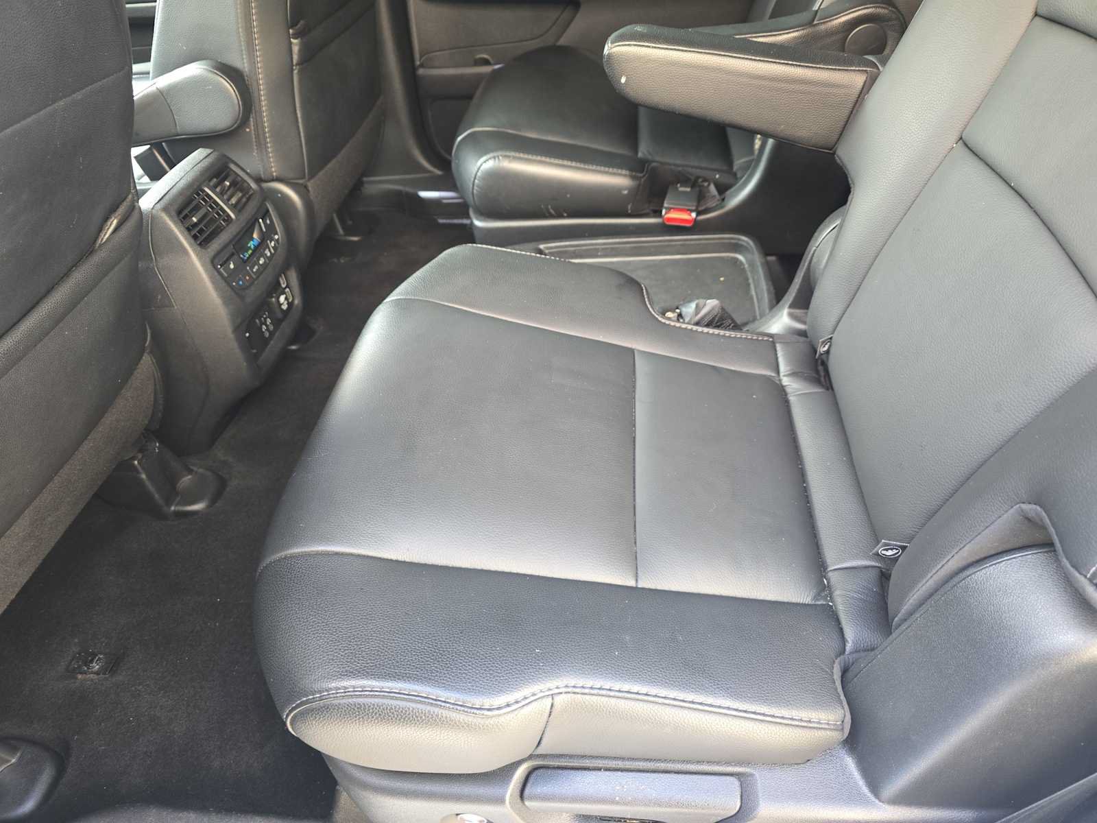 Used 2020 Honda Pilot Touring image 16