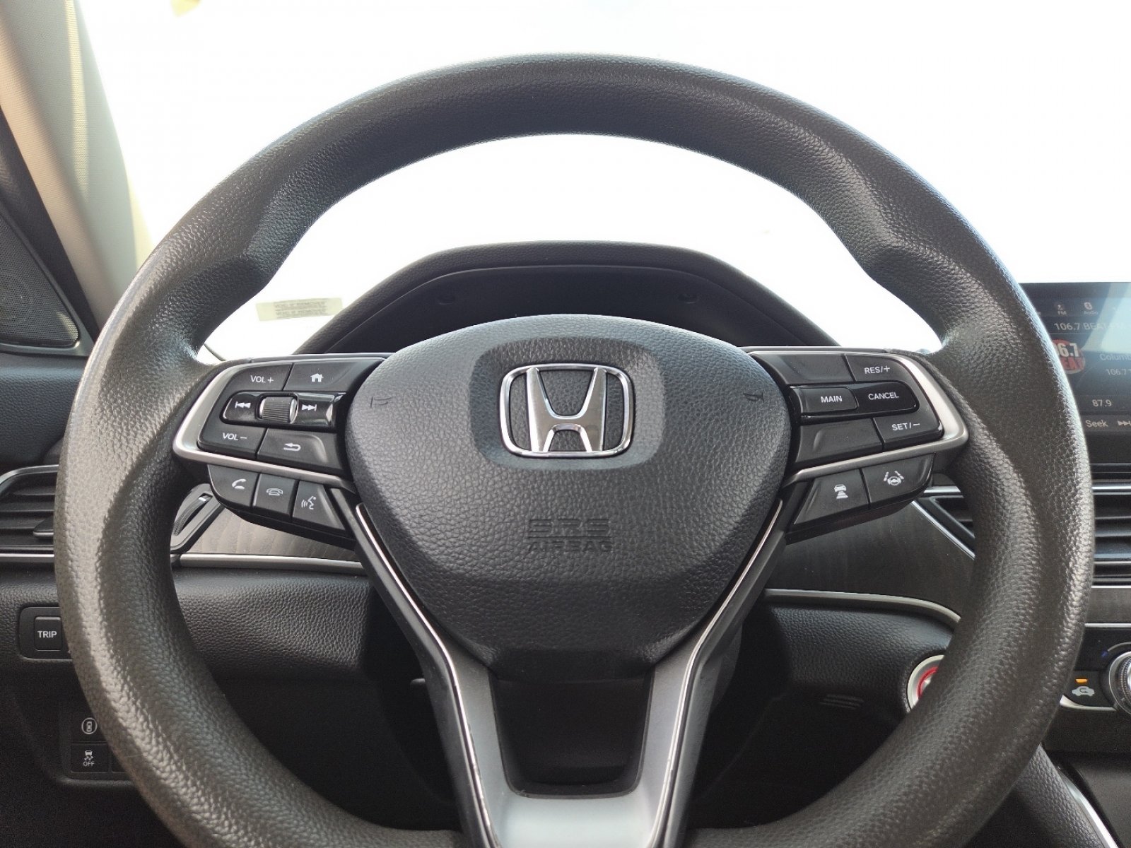 Used 2018 Honda Accord EX image 26