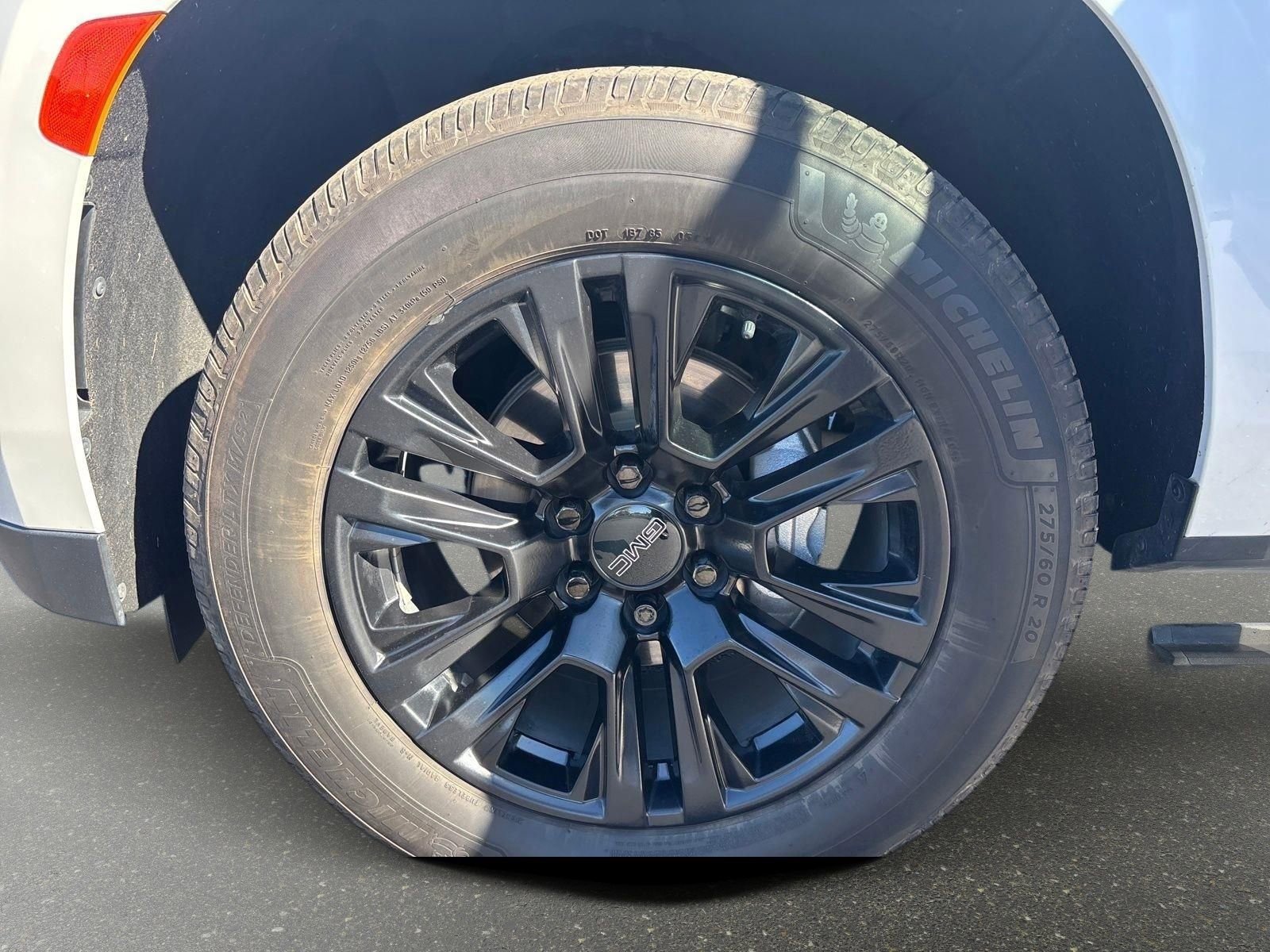 Used 2022 GMC Yukon XL Denali image 27